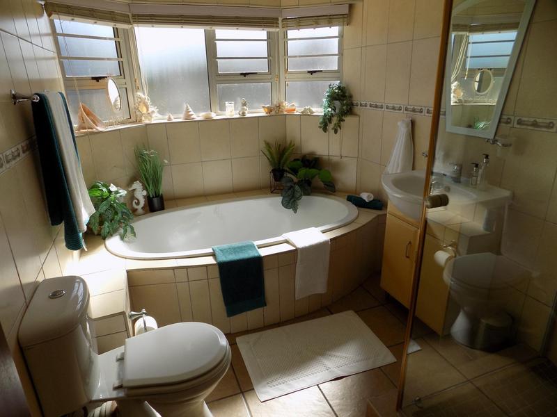 5 Bedroom Property for Sale in Tergniet Western Cape